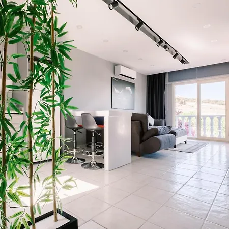 Daire W Pool And Balcony 5 Min To In *