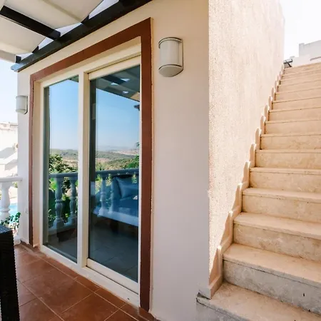 W Pool And Balcony 5 Min To In Διαμέρισμα *