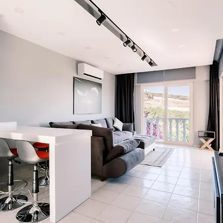 公寓 W Pool And Balcony 5 Min To In *